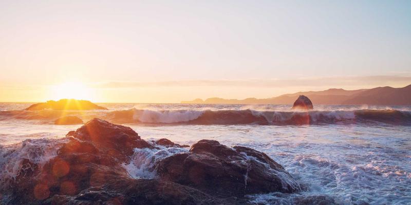 智慧农业新篇章:民源365如何借助精准灌溉技术,让每一滴水都孕育新鲜农产品